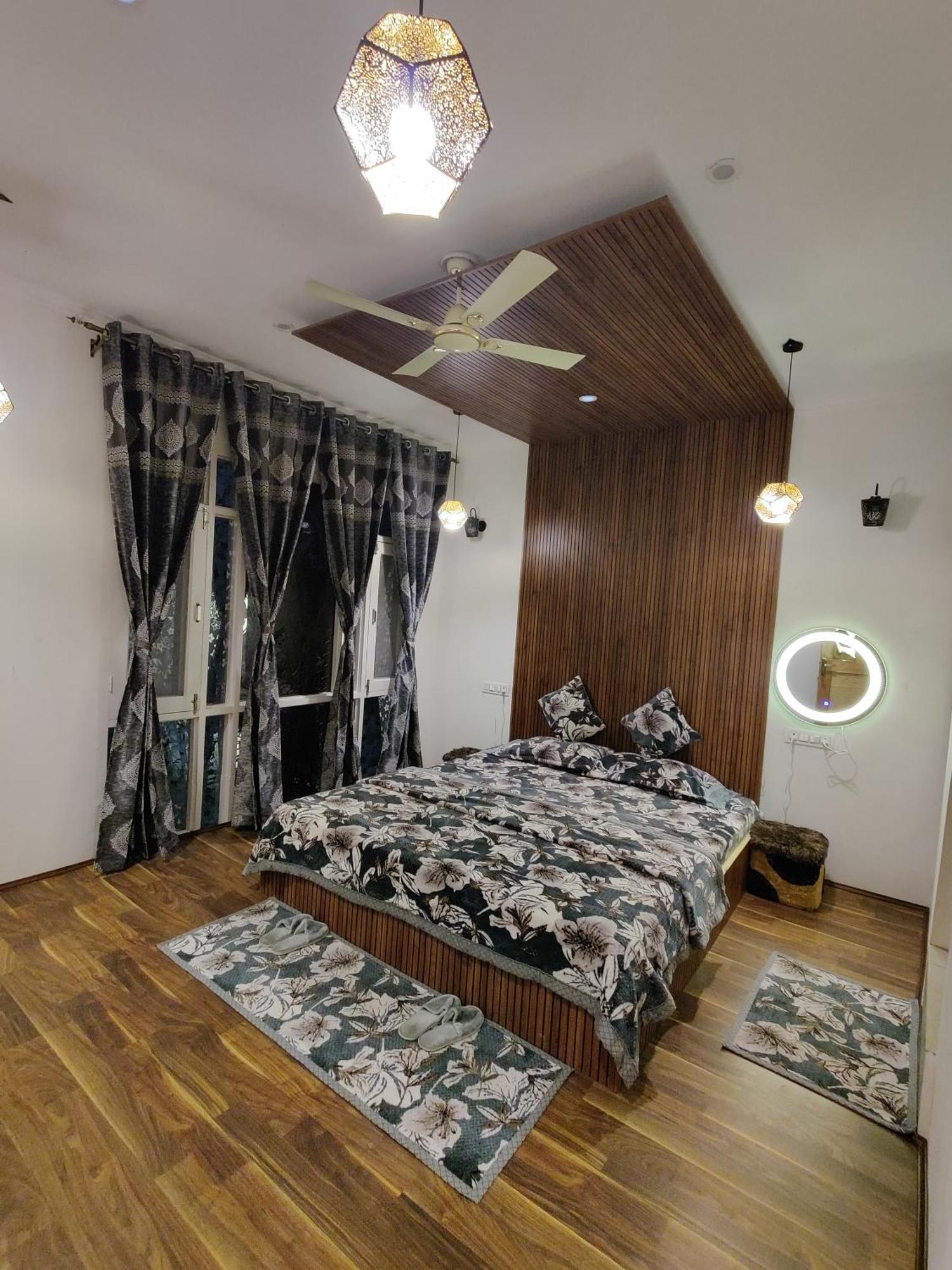 Serenity Inn Home Stay Srinagar  Bagian luar foto