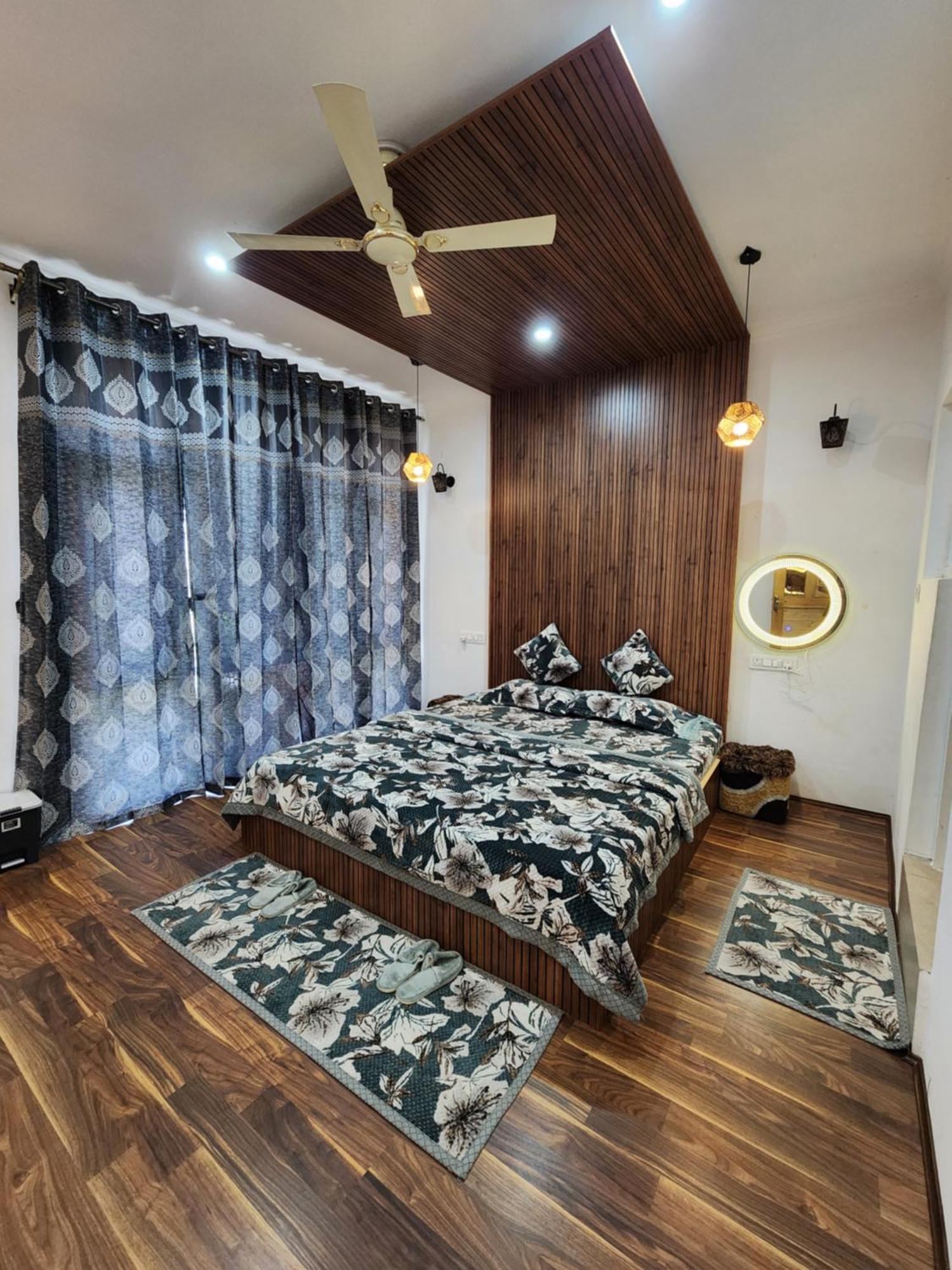 Serenity Inn Home Stay Srinagar  Bagian luar foto